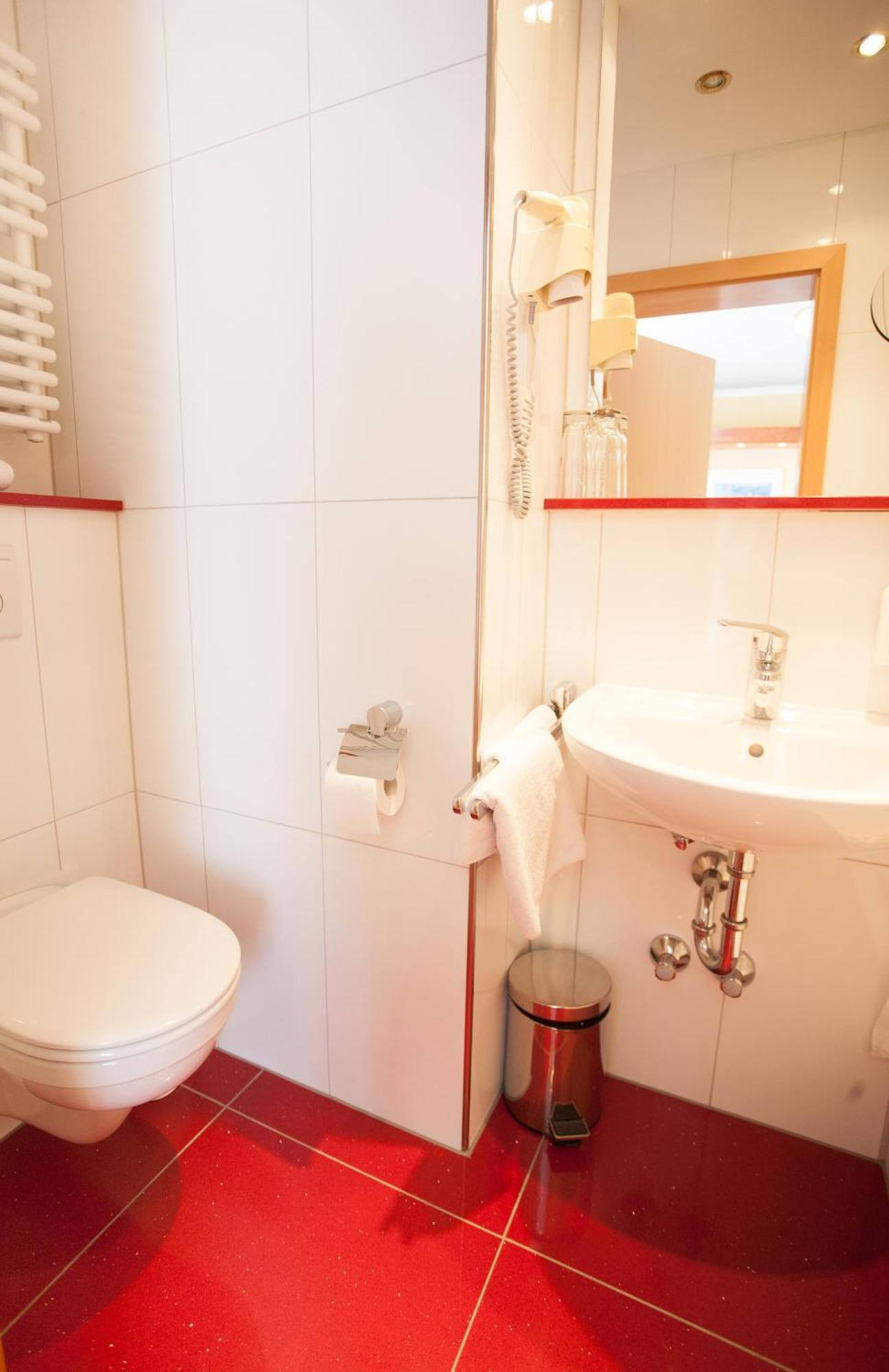 Hotel Restaurant Zur Post Lohfelden Ngoại thất bức ảnh