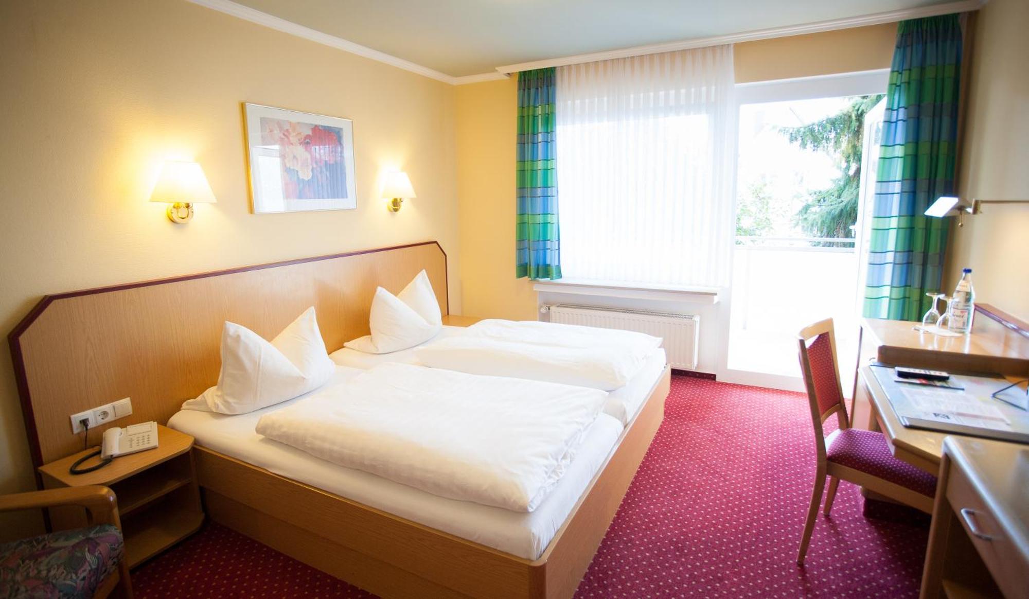 Hotel Restaurant Zur Post Lohfelden Ngoại thất bức ảnh